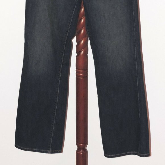 Levi's 512 Perfectly Slimming boot cut jeans - Picture 2 of 8